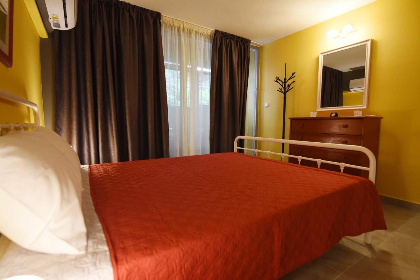 The Urbanite Apartment Kavala Bagian luar foto