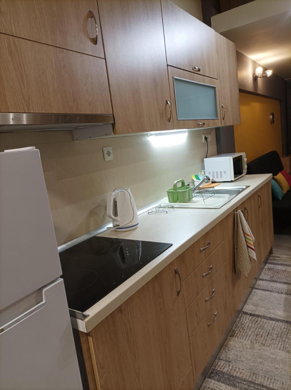 The Urbanite Apartment Kavala Bagian luar foto